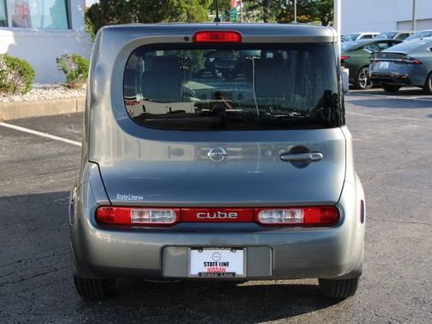 Used 2011 Nissan Cube 1.8 S w/ Interior Designer Pkg FWD image 8