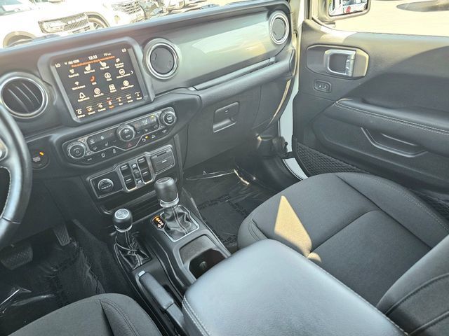 Used 2021 Jeep Wrangler Unlimited Sahara AWD/4WD image 34