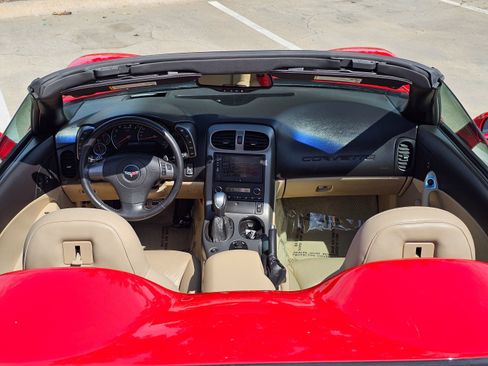 Used 2007 Chevrolet Corvette Convertible w/ Preferred Equipment Group image 39