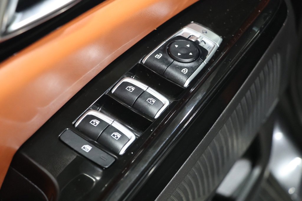 Used 2024 Kia Carnival SX Prestige FWD image 19