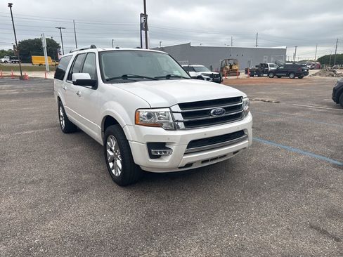 Used 2017 Ford Expedition EL Limited w/ Equipment Group 301A RWD image 2