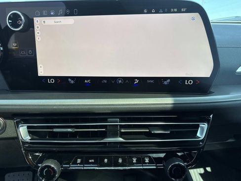 New 2026 Chevrolet Traverse LT w/ Sun and Wheel Package image 25