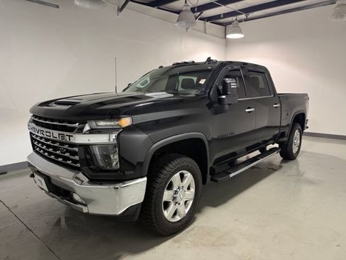 Used 2020 Chevrolet Silverado 2500 LTZ w/ LTZ Convenience Package AWD/4WD image 3