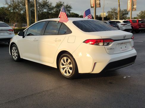 Used 2026 Toyota Corolla LE image 8