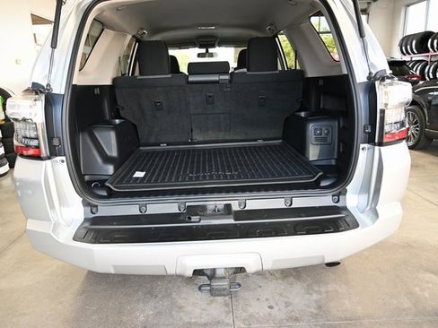 Used 2016 Toyota 4Runner SR5 image 25