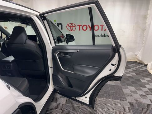 Used 2025 Toyota RAV4 SE image 11