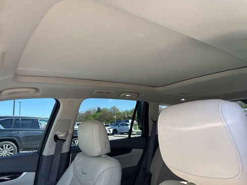 Used 2022 Cadillac XT6 Premium Luxury image 19