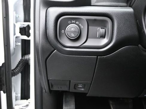 New 2026 RAM 2500 Tradesman AWD/4WD image 17