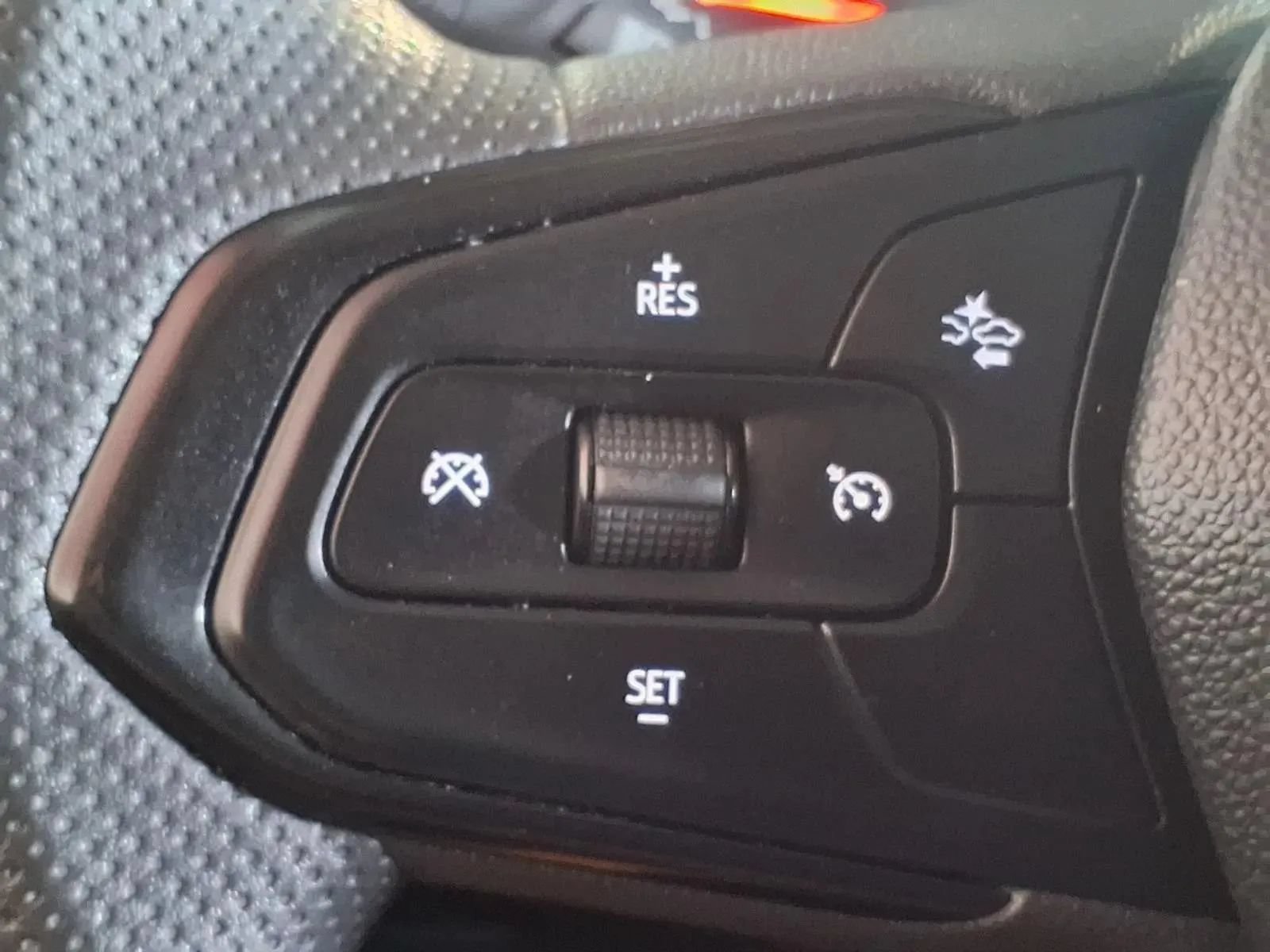 Used 2021 Chevrolet TrailBlazer LS AWD/4WD image 27