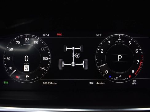 Used 2020 Land Rover Range Rover HSE image 19