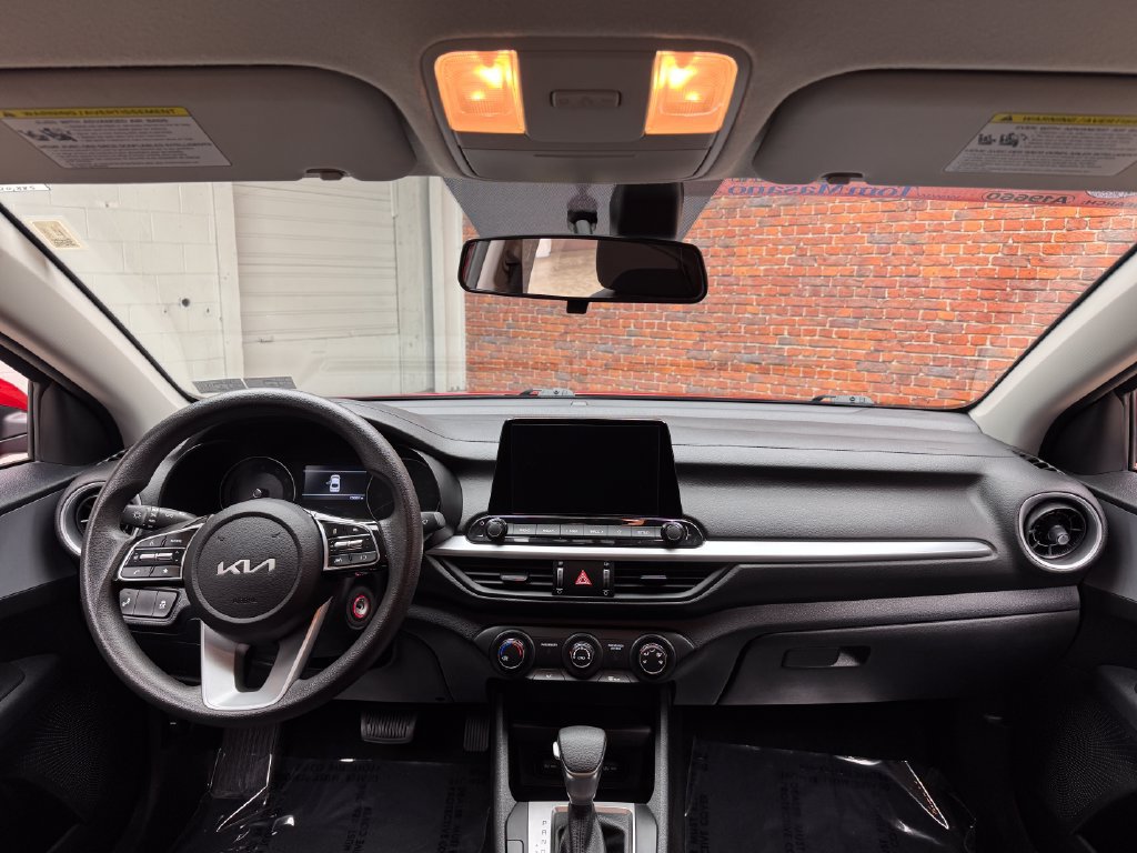 Used 2023 Kia Forte LXS w/ LXS Technology Package FWD image 12