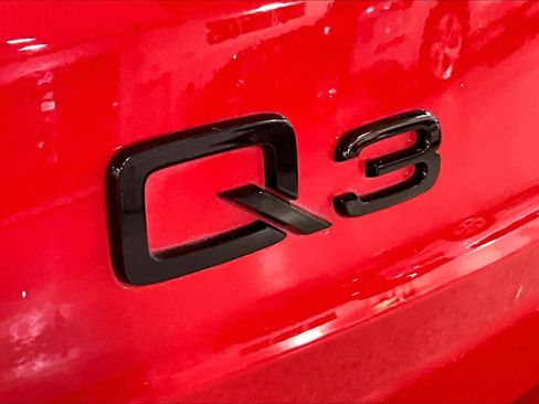 Used 2023 Audi Q3 2.0T Premium image 32