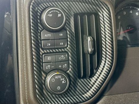 Used 2019 Chevrolet Silverado 1500 RST AWD/4WD image 21