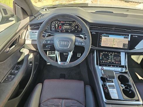 New 2025 Audi RS Q8 performance image 5