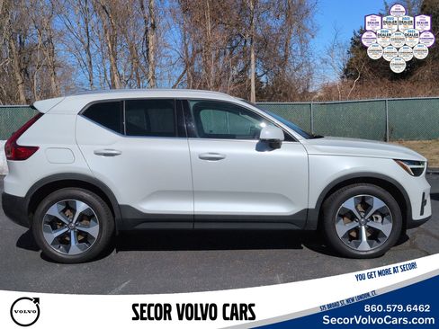 Used 2023 Volvo XC40 B5 Plus w/ Driver Assist Package image 2