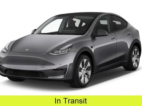 Used 2024 Tesla Model Y Long Range AWD/4WD image 1