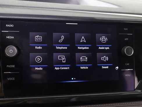 Used 2022 Volkswagen Taos SEL image 46