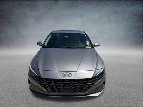 Used 2023 Hyundai Elantra Limited FWD image 2