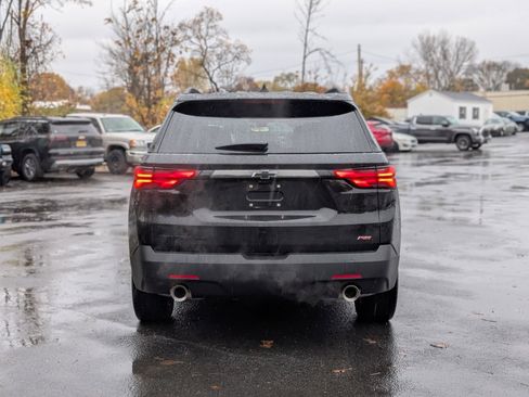 Used 2023 Chevrolet Traverse RS image 11