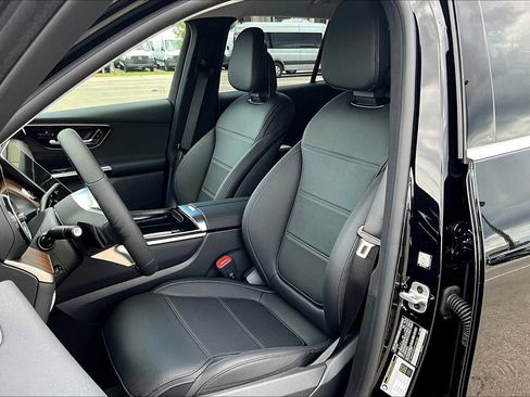 New 2025 Mercedes-Benz GLC 350e GLC 350e image 9