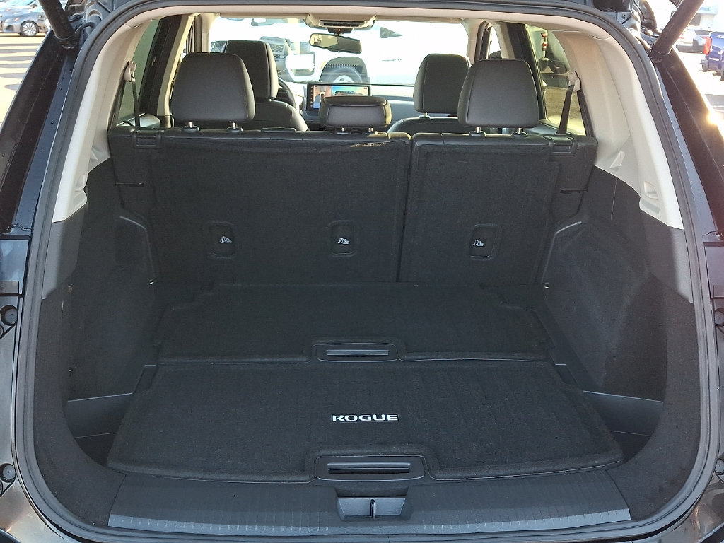 Certified 2025 Nissan Rogue SL w/ Tech Package AWD/4WD image 30