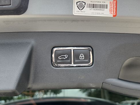 Certified 2022 Kia Sorento SX Prestige AWD/4WD image 11