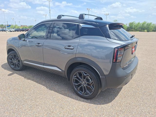Used 2025 Nissan Kicks SR FWD image 5