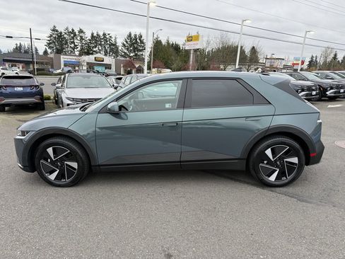 Certified 2025 Hyundai Ioniq 5 SE image 2