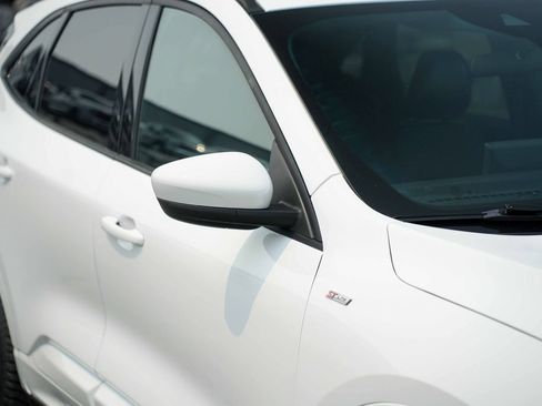 Used 2023 Ford Escape ST-Line Select w/ Tech Pack #1 AWD/4WD image 9