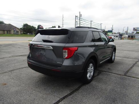 Used 2022 Ford Explorer XLT AWD/4WD image 9