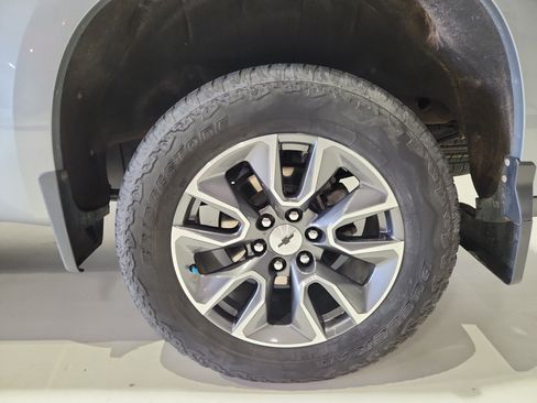 Certified 2024 Chevrolet Silverado 1500 RST w/ Convenience Package II AWD/4WD image 21