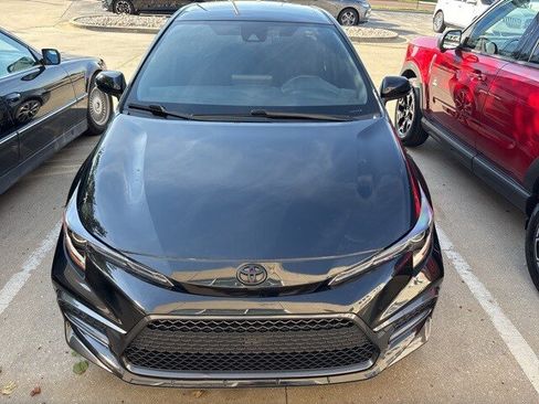 Used 2022 Toyota Corolla SE image 3