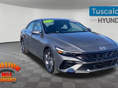 Used 2024 Hyundai Elantra SEL w/ Convenience Package