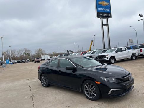 Used 2019 Honda Civic EX image 5
