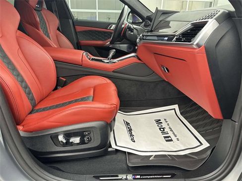 Used 2025 BMW X6 M Competition w/ Executive Package image 23