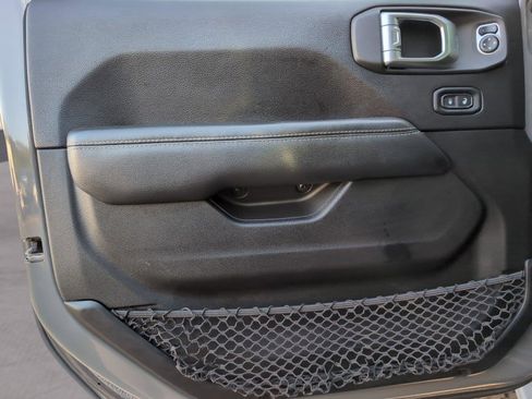 Used 2019 Jeep Wrangler Unlimited Sahara w/ Quick Order Package 24M Moab image 18