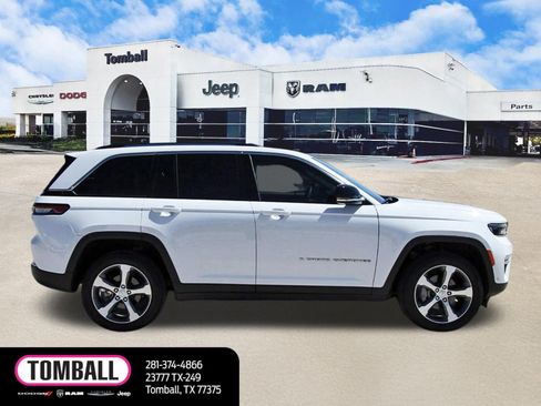 Used 2023 Jeep Grand Cherokee Limited w/ Luxury Tech Group II image 8
