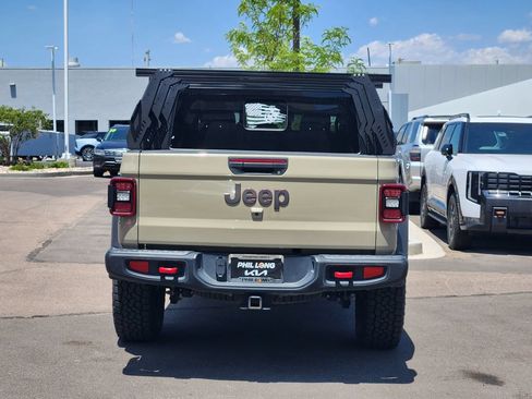 Used 2022 Jeep Gladiator Rubicon w/ LED Lighting Group AWD/4WD image 6