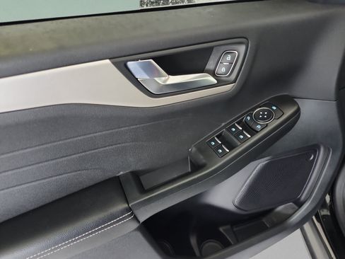 Certified 2022 Ford Escape SEL FWD image 15