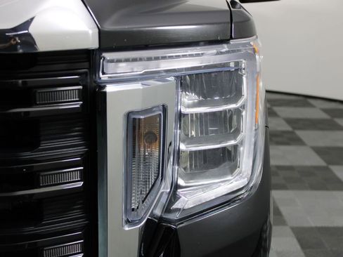 Used 2021 GMC Sierra 2500 4x4 Crew Cab w/ Convenience Package image 3