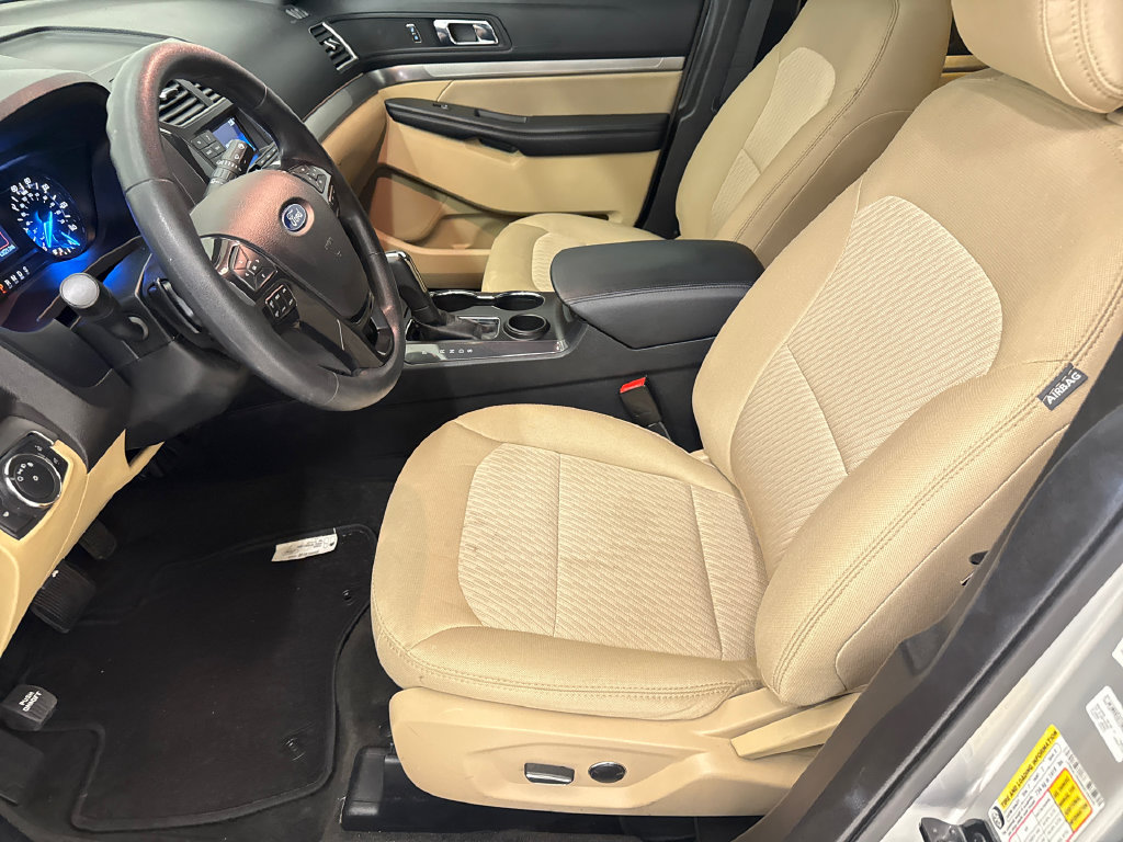 Used 2017 Ford Explorer FWD image 18