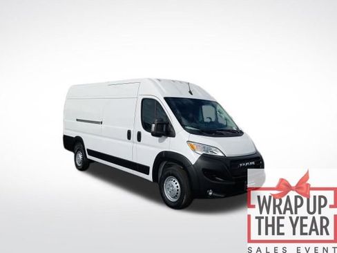 Used 2025 RAM ProMaster 3500 w/ Convenience Group image 2