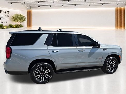 Used 2024 GMC Yukon AT4 w/ Technology Package AWD/4WD image 15