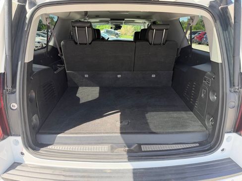 Used 2016 Chevrolet Suburban LT AWD/4WD image 19
