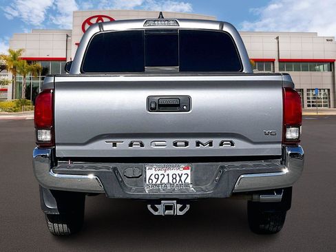 Certified 2020 Toyota Tacoma SR5 image 4