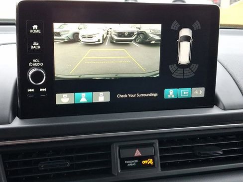 Certified 2025 Honda Pilot Touring image 20