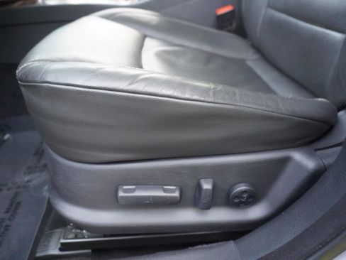 Used 2009 Hyundai Genesis 3.8 w/ Technology Pkg 4 image 30