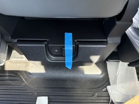 New 2025 Ford F250 XL w/ XL Chrome Package image 22