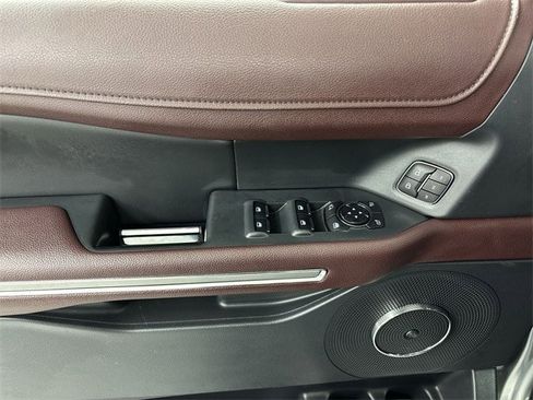Certified 2024 Ford Expedition Limited image 5