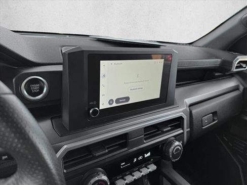 Used 2025 Toyota 4Runner SR5 AWD/4WD image 13